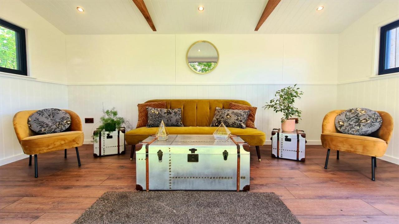 Horsley Hale Farm Glamping 호텔 엘리 외부 사진
