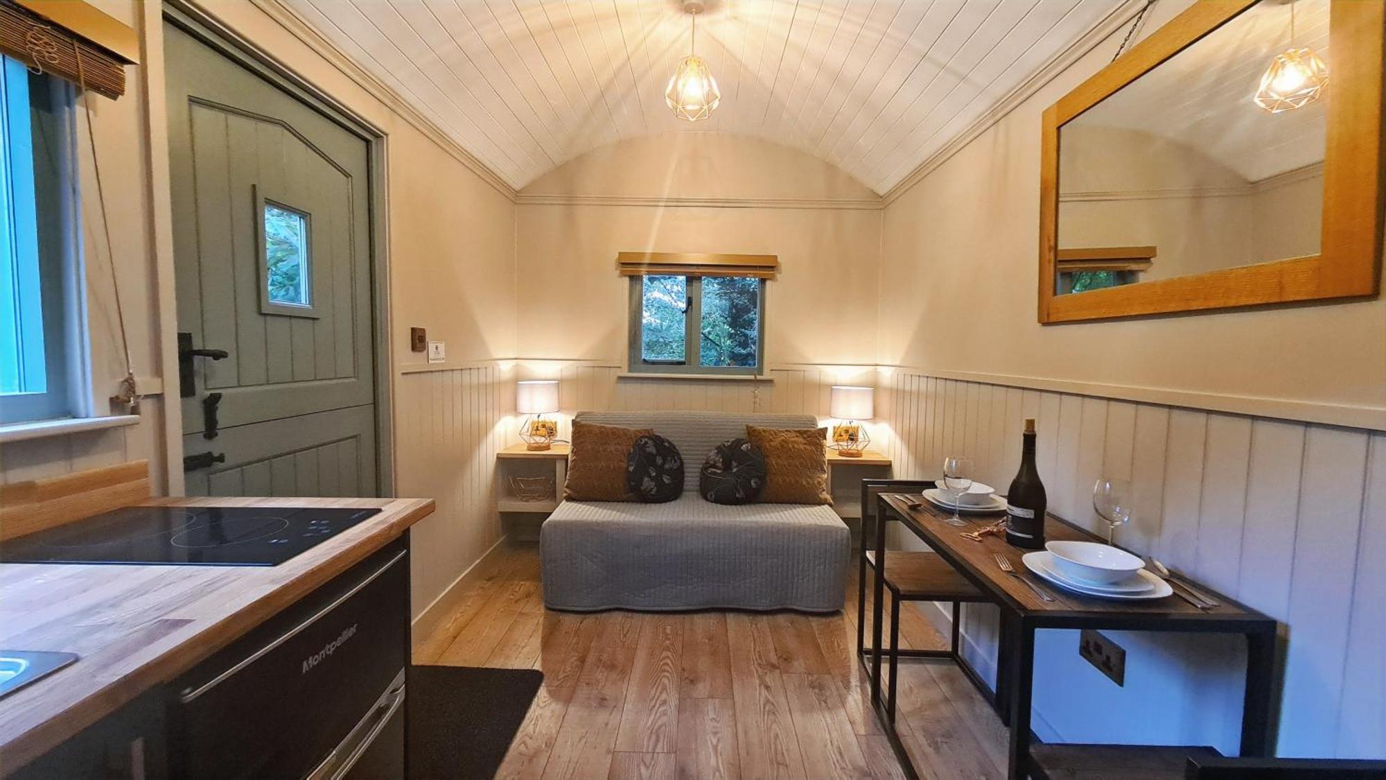 Horsley Hale Farm Glamping 호텔 엘리 객실 사진