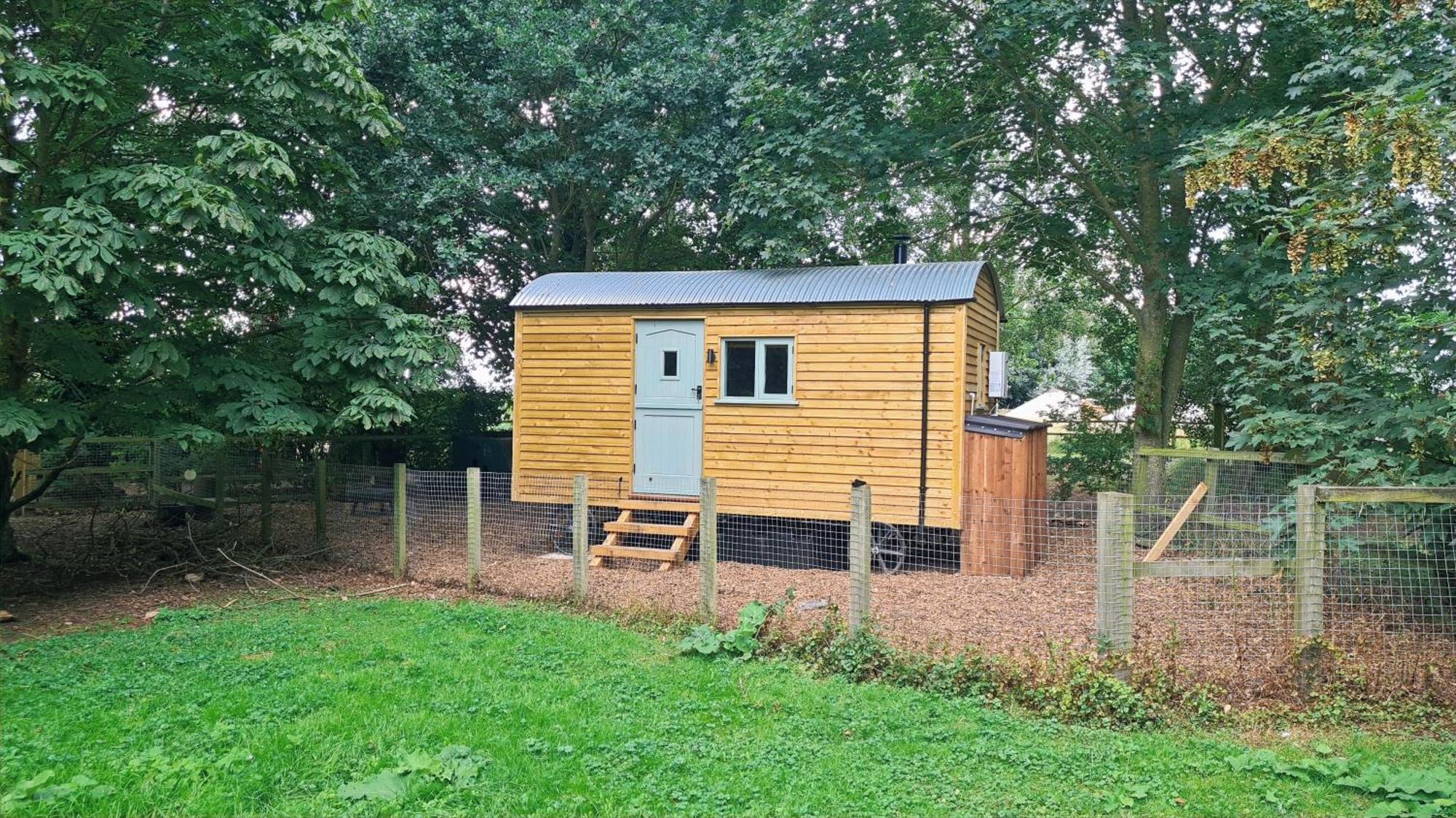Horsley Hale Farm Glamping 호텔 엘리 객실 사진